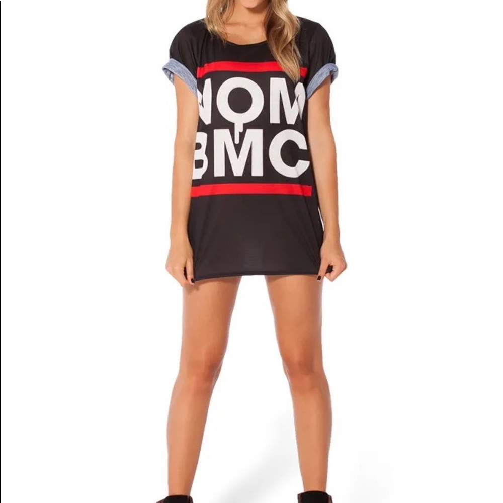 Blackmilk Clothing NOM BMC boyfriend tee Size M